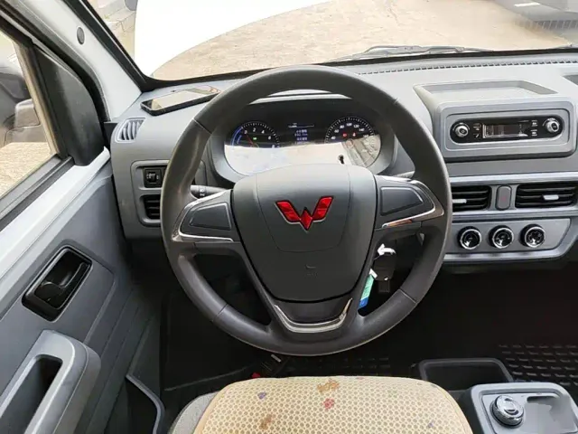 Wuling Yangguang — Фото автомобиля 10