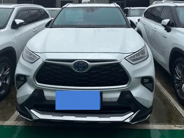 Toyota Highlander — Фото автомобиля 2