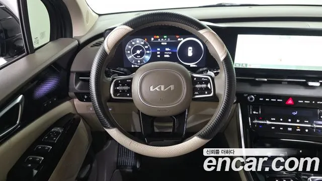 Kia Canival — Фото автомобиля 12