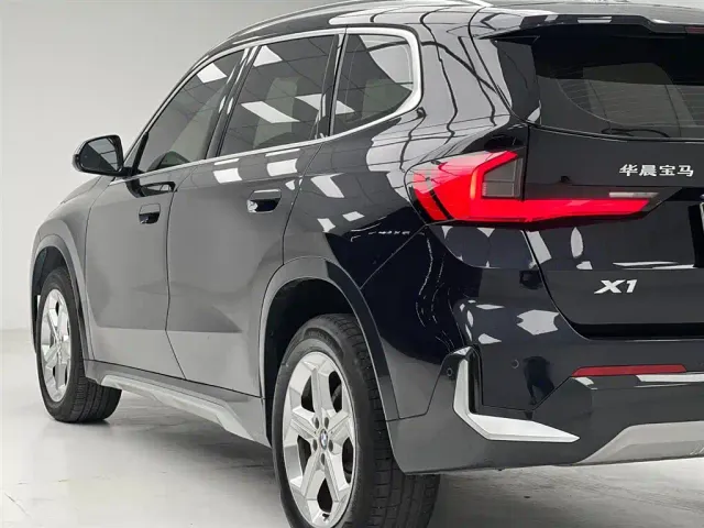 BMW X1 — Фото автомобиля 10