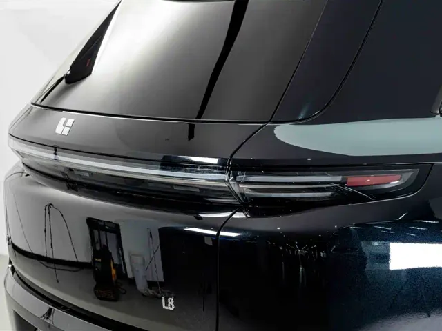 Li Auto L8 — Фото автомобиля 8