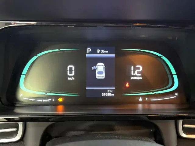 Hyundai Elantra — Фото автомобиля 7