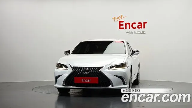 Lexus ES 7th Gen — Фото автомобиля 3