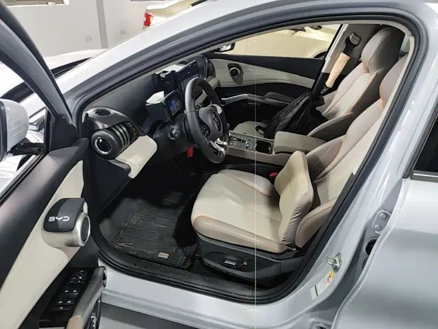 BYD Yuan PLUS — Фото автомобиля 15