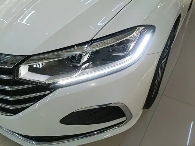 Volkswagen Lavida — Фото автомобиля 23