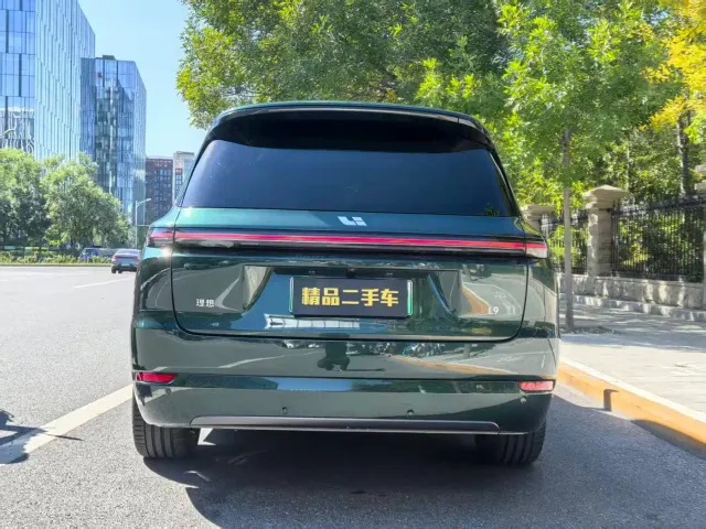 Li Auto L9 — Фото автомобиля 6