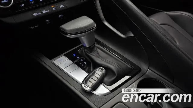 Hyundai Avante CN7 — Фото автомобиля 12
