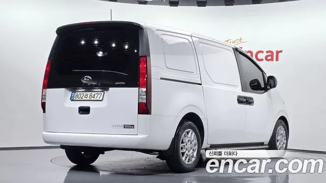 Hyundai Staria Staria Карго 3 места — Фото автомобиля 2