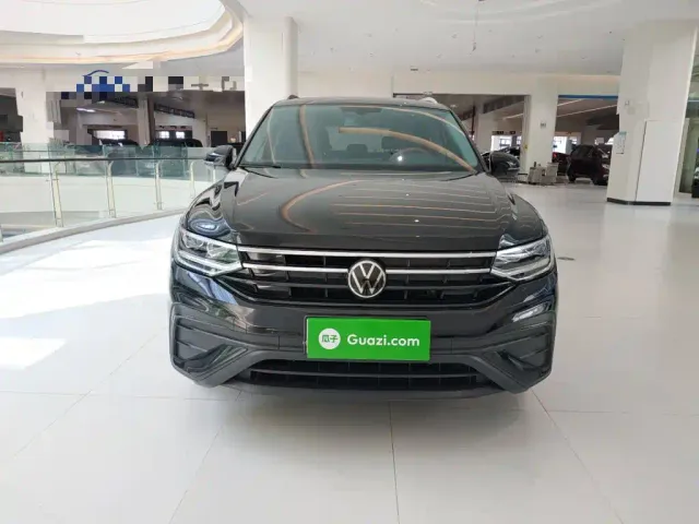 Volkswagen Tiguan L — Фото автомобиля 2