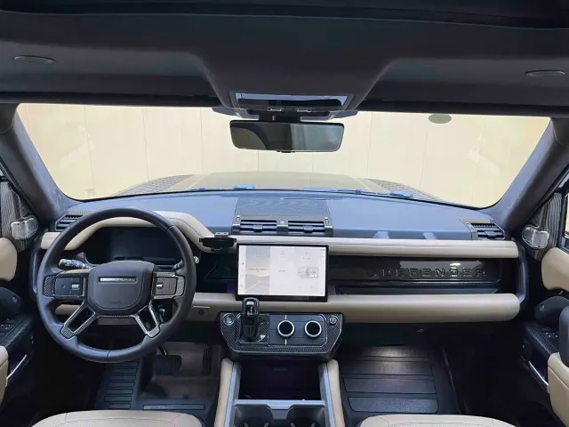 Land Rover Defender — Фото автомобиля 5