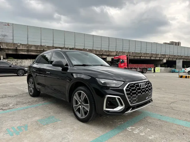 Audi Q5L — Фото автомобиля 3