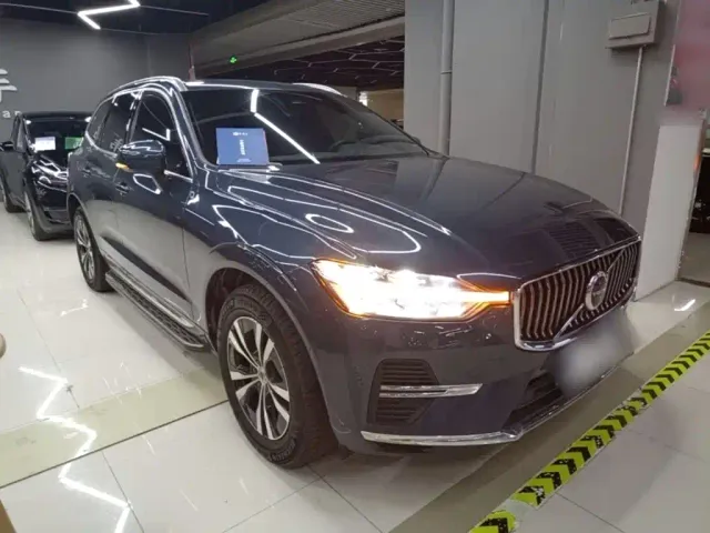 Volvo XC60 — Фото автомобиля 3