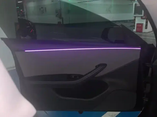 Tesla Model 3 — Фото автомобиля 7