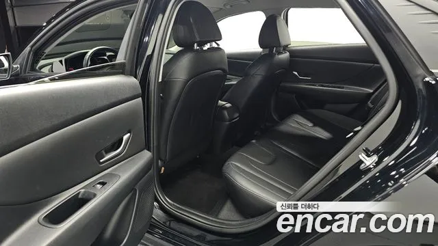 Hyundai Avante — Фото автомобиля 18