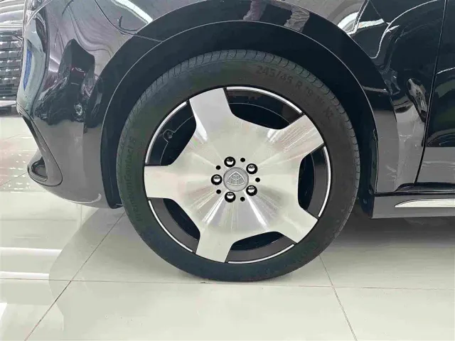Mercedes-Benz V-Class — Фото автомобиля 4