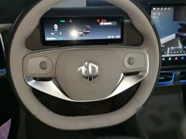 Leapmotor B10 — Фото автомобиля 10