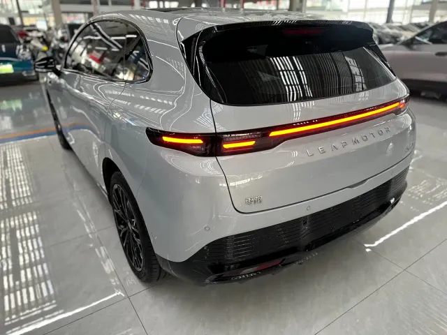 Leapmotor Lafa 5 — Фото автомобиля 16