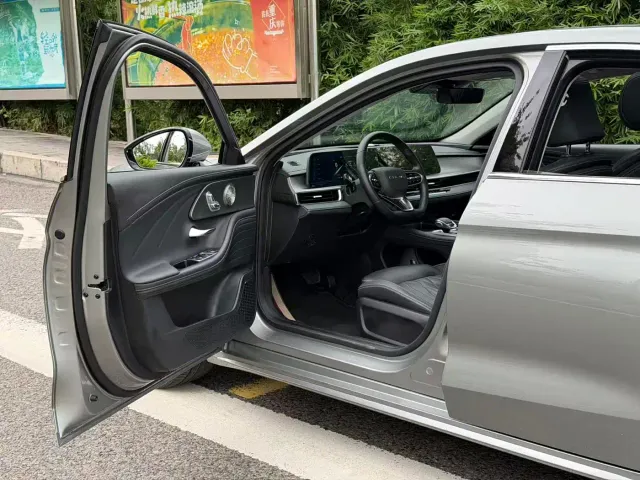 Chery Arrizo 8 — Фото автомобиля 10