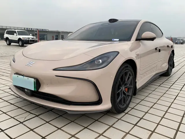 Фотография автомобиля — IM Motors L6
