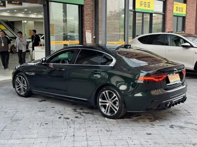 Jaguar XEL — Фото автомобиля 6