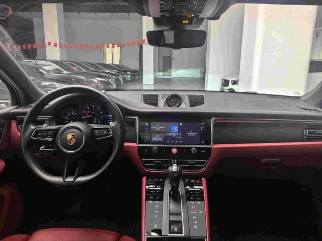 Porsche Macan — Фото автомобиля 6