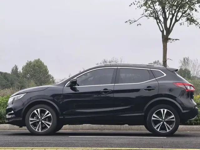 Nissan Qashqai — Фото автомобиля 4