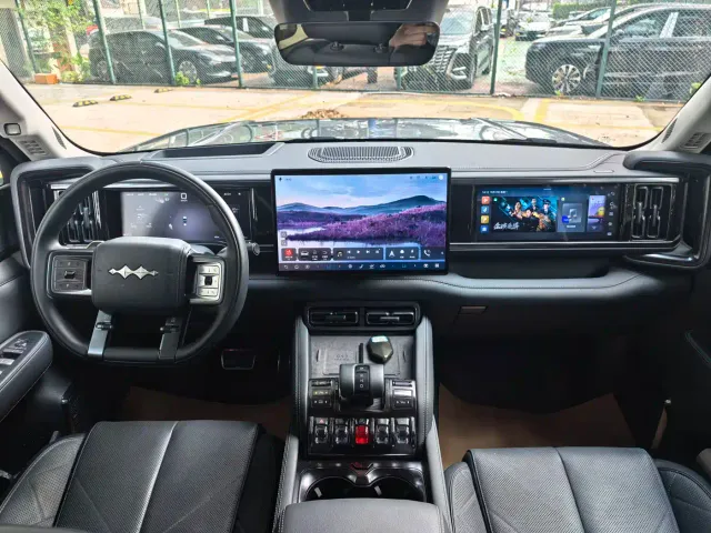 BYD FangChengBao Leopard 5 — Фото автомобиля 9