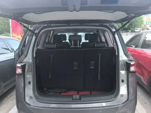Wuling Jiachen — Фото автомобиля 18