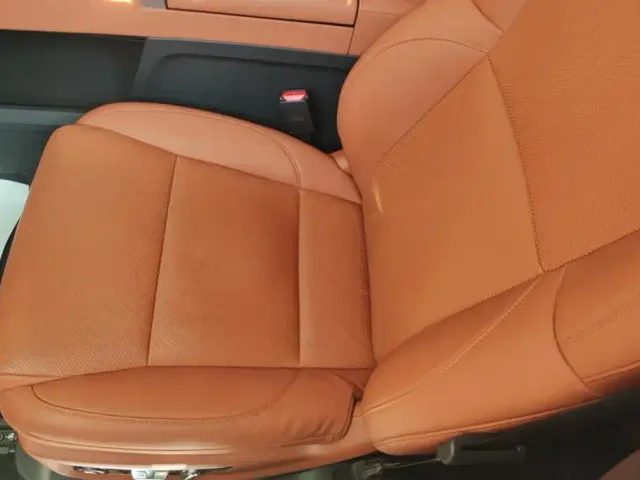 Li Auto L8 — Фото автомобиля 9