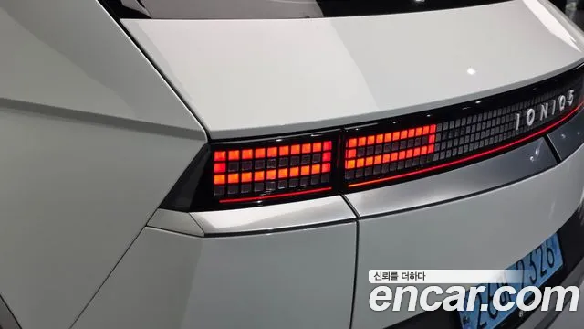 Hyundai Ioniq 5 — Фото автомобиля 8