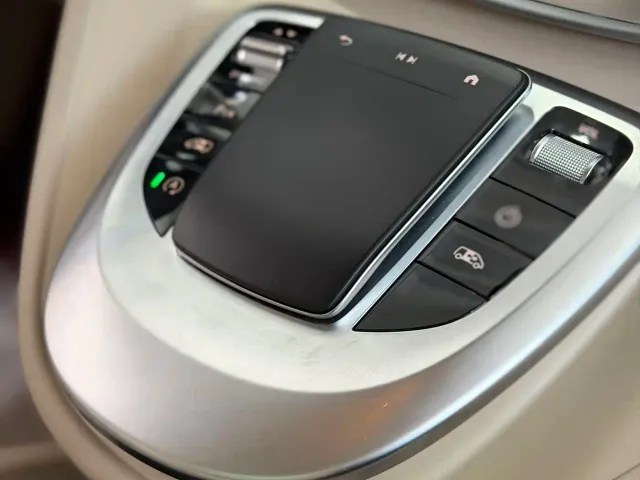 Mercedes-Benz V-Class — Фото автомобиля 10