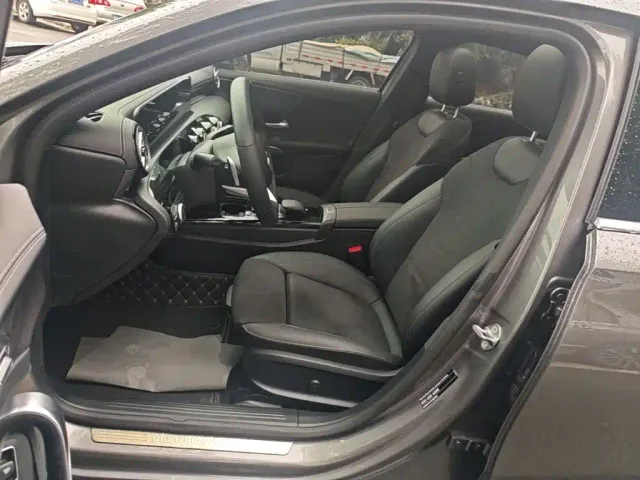 Mercedes-Benz A-Class — Фото автомобиля 14