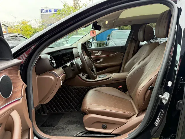 Mercedes-Benz E-Class — Фото автомобиля 5