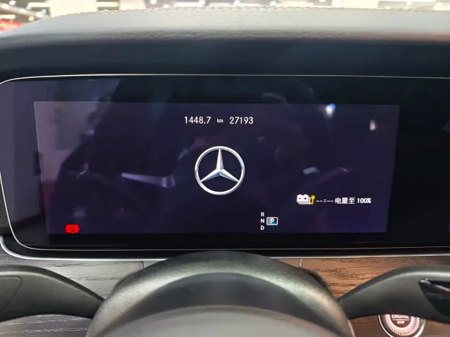 Mercedes-Benz E-Class — Фото автомобиля 19