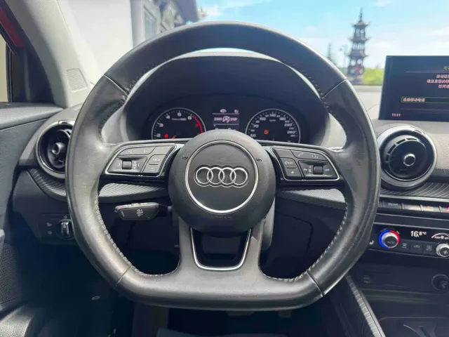 Audi Q2L — Фото автомобиля 15