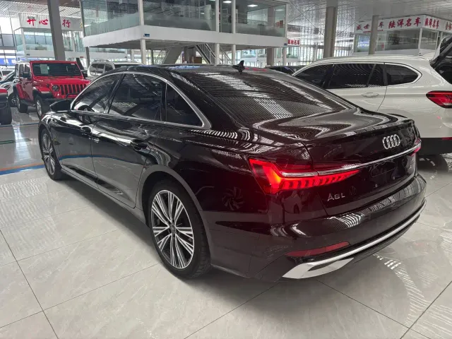 Audi A6L — Фото автомобиля 9