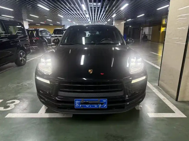 Porsche Macan — Фото автомобиля 3