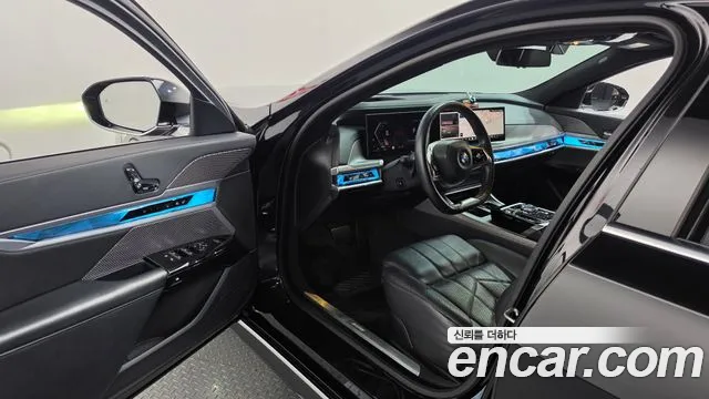BMW 7 Series G70 — Фото автомобиля 15