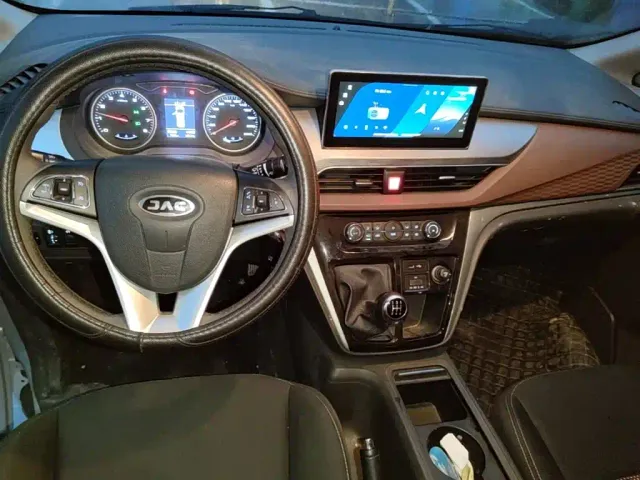 JAC Refine M3 — Фото автомобиля 12