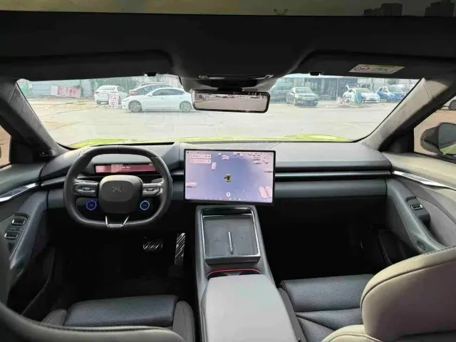 Xpeng P7 — Фото автомобиля 6