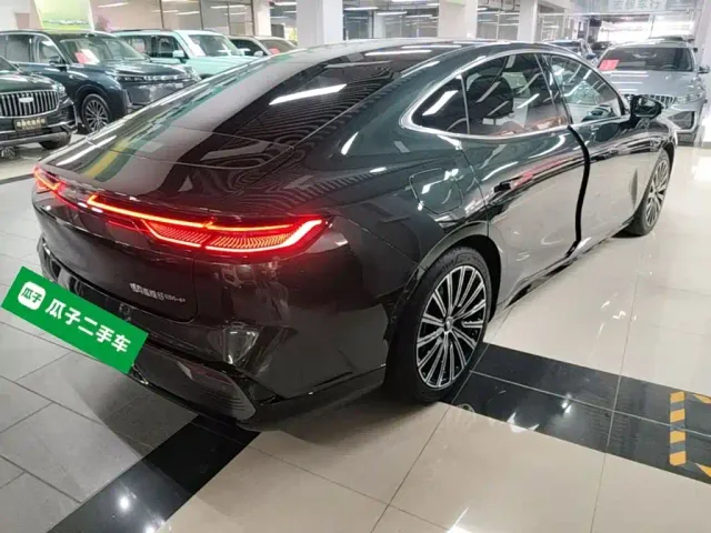 Geely Galaxy Xingyao 8 — Фото автомобиля 6