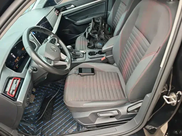 Volkswagen Lavida — Фото автомобиля 14