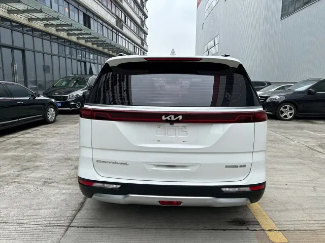 Kia Carnival 2021 2.0T Flagship Edition — Фото автомобиля 5