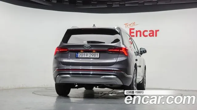 Фотография автомобиля — Hyundai Santafe