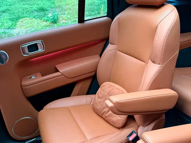 Li Auto L8 — Фото автомобиля 11