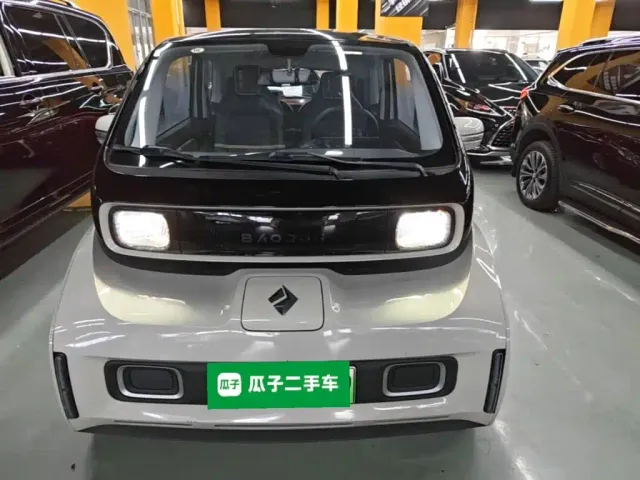 Baojun KiWi EV — Фото автомобиля 2