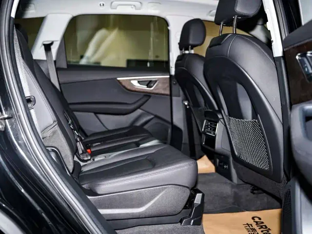 Audi Q7 — Фото автомобиля 26