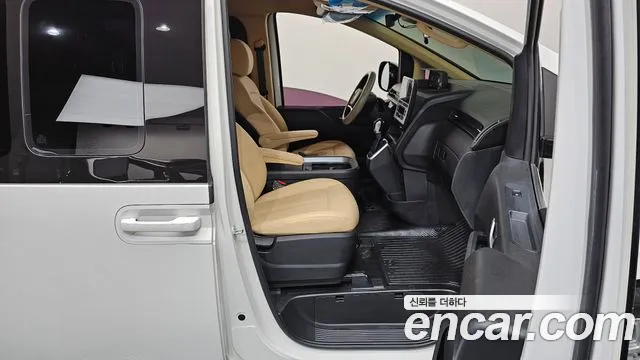 Hyundai Staria Staria L3.5 Карго 5 мест — Фото автомобиля 4