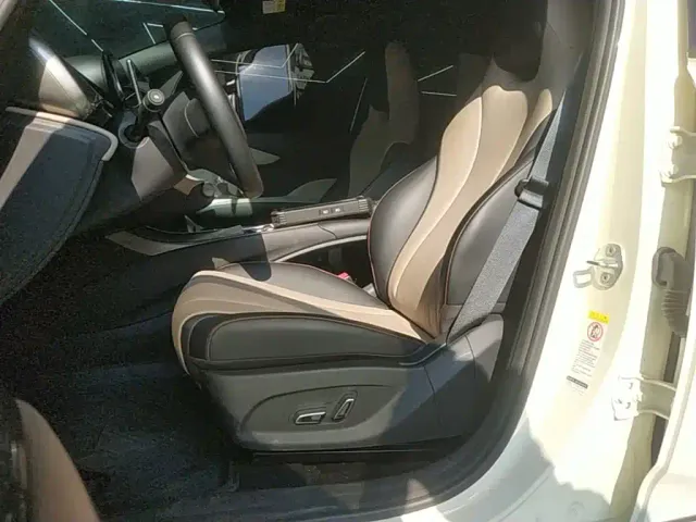 BYD Dolphin — Фото автомобиля 14