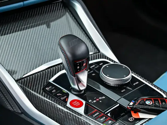 BMW M4 — Фото автомобиля 14